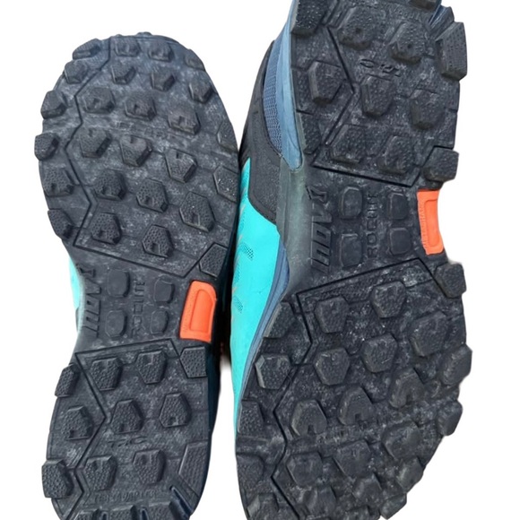 SOLD - Inov-8 Roclite G275 Running Shoes - Picture 3 of 4